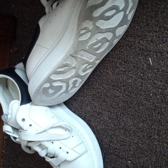 Alexander McQueen sneakers - Picture 3 of 3